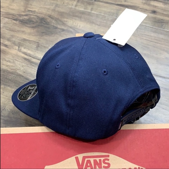 ❤️❤️NWT VANS SVD University Blue W/Red Letters - Picture 2 of 5